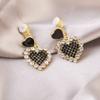 Pendientes de Clip Elegantes y Versátiles para Mujeres Sin Perforaciones, Adecuados para el Viaje Diario, con un Toque de Lujo Ligero de Alta Gama, Diseño Triangular
