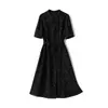 Noite Estrelada - Vestido de SedaElegante vestido estampado com gola em crepe duplo de seda amoreira, coleção feminina verão 2026