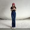 Jeans Micro-Flared Personalizados para Mulheres. Jeans micro-largo fazem suas pernas parecerem mais altas e finas. Calças jeans flare femininas da moda são versáteis