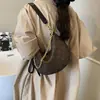 Bolsas para Mulheres 2025 Nova Coleção Outono e Inverno de Alta Qualidade Bolsa Transversal Formato Dumpling Bolsa de Ombro Grande Capacidade para o Dia a Dia Bolsa Estampada para Mulheres