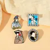 Insignia Metálica Conmemorativa Leslie Cheung Pin Broche "Adiós a mi concubina" Decoración para Bolso Mercancía de Celebridad