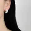 Brincos de Flor Vazados com Zircônia, Brincos de Pérola Simples e Elegantes em Forma de C, Brincos de Luxo Leve para Mulheres, Brincos para o Dia a Dia