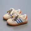 Zapatos de entrenamiento bajos antideslizantes de suela blanda para niños, alemanes, Otoño 2025, nuevos, cómodos, para estudiantes, niños y niñas, zapatos deportivos casuales