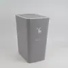 Cubo de basura cuadrado personalizado de fábrica Creativo para dormitorio baño hogar tipo prensa con tapa procesamiento de cubo de basura cuadrado