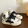 Zapatillas Blancas de Suela Gruesa para Mujer, Nuevo Estilo Primavera y Verano 2026, Casual Versátil, Nicho, Estudiante, Transpirables, Zapatos Deportivos