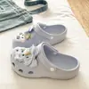 Versátiles, Sin ComplicacionesZapatos de Playa y Mar con Agujeros de EVA para Mujer Verano Celebridad de Internet DIY Dibujos Animados Ligeros Resistentes al Desgaste Zapatillas de Punta Cerrada