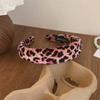 Nova Faixa de Cabeça Veludo Estampa Leopardo Retro 2025 Almofada de Aba Larga Modificação Alta do Crânio Formato do Rosto Esponja Faixa de Cabeça Leopardo Rosa para Mulheres