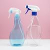 Botella de spray desinfectante de alcohol neto para manchas de aceite PET 500ml botella de detergente jardín floral mano botella de spray de botón