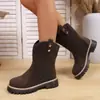 Sapatos femininos plus size de cano médio estilo retrô para comércio exterior, novo estilo outono e inverno 2025, salto quadrado em camurça, bico redondo, botas de moda de salto médio para mulheres