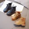 Botas Martin para Niños 2025 Nuevas Llegadas de Verano Zapatos para Niñas Botines Cortos para Bebé Botas de Cuero Botas para Niños Grandes Botas Amarillas Pequeñas