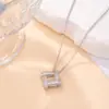 Colar Cruzado Transversal Pingente Feminino Corrente de Clavícula Totalmente Diamantado Design de Nicho Corrente de Pescoço Acessórios de Joia de Aço Titânio Corrente de Suéter