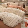 Nuevo juego de cuatro piezas jacquard teñido en hilo de alto peso, estilo simple y fresco, ropa de cama estilo princesa de lujo ligero