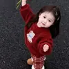 Conjunto de Invierno para Niña con Felpa Adicional 26 Nuevo Elegante con Capucha Esponjosa Engrosada para Bebé Pantalones a Cuadros Atuendo de Año Nuevo Conjunto de Dos Piezas
