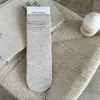 Meias para outono, anti-pilling, listras verticais finas, versáteis, cano médio, meias femininas, estilo coreano, estilo ins, série de cores café, alta elasticidade, meias de algodão