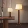 Lámpara de mesa vintage estilo francés, sala de estar inspirada en Wabi-sabi, lámpara de tela retro de diseñador, iluminación para estudio de madera maciza