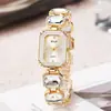 Moda Nuevo Pequeño Azúcar Reloj para Mujer Estilo Femenino Gemas Grandes Color Nicho Acero de Alta Calidad Correa Cuadrado Explosiones