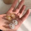 Aretes Geométricos Huecos de Metal Esmerilado Francés Nuevas Explosiones Temperamento Aretes de Alta Gama para Mujer Agujas de Plata 925