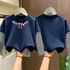 Camiseta de manga comprida para meninas, estilo primavera/outono, nova coleção 2026, peça básica da moda para crianças, algodão puro, blusa falsa de duas peças para meninas pequenas