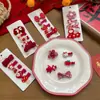 Pinza Roja Japonesa y Coreana para el Año Nuevo Infantil Accesorio para el Cabello de Bebé con Lazo de Dibujos Animados Conjunto Versátil para Niñas Adorno para el Cabello Pinza para el Cabello