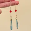 Nuevos pendientes largos de estilo chino retro con ágata roja y calcedonia azul, que exudan un aura sofisticada y elegante, perfectos como regalo para atuendos Hanfu o cheongsam