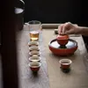 Juego de Té Antiguo Rojo Bermellón Estilo Dinastías Tang y Song, Caja de Regalo con Diseño Estampado en Oro de Ciruelo, Orquídea, Bambú y Crisantemo, con Gaiwan para Uso en Casa