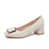 Zapatos de tacón alto franceses de piel suave para mujer, nuevo estilo de otoño 06, puntera cuadrada poco profunda versátil, tacón medio, adecuados para entrevistas y desplazamientos, zapatos de tacón grueso de un solo color