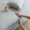 Sábana bajera acolchada, pieza única, protector de colchón engrosado, no es algodón puro, funda de cama 100% algodón, protector de colchón a prueba de polvo y antideslizante