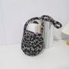 Nova Bolsa de Pelúcia Fofa Moda Outono e Inverno Versátil Bolsa de Ombro Feminina Cor Sólida Simples Transversal Bolsa para Celular