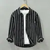 Camisa artística de manga larga estilo japonés para hombre, chaqueta casual versátil y moderna de corte holgado, personalizada con un toque de alta gama