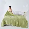 Colcha de Verão Refrescante Selecionada Cuidadosamente, em Estoque Transfronteiriço, Colcha de Verão de Seda Gelada, Colcha de Ar Condicionado Individual/Casal, Cor Sólida, Sensação de Frio, Lavável à Máquina