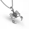 Promoción transfronteriza araña escorpión calavera cruz cadena de perlas collar titanio acero vintage colgante joyería venta directa
