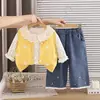 Traje para Niñas Estilo Primavera/Otoño 2026 Nuevo Moda Elegante Infantil Chaleco Suéter Camisa Conjunto de Tres Piezas Ropa de Moda