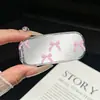 Espejo de Maquillaje Adhesivo Minimalista Estilo Nuevo Dibujos Animados Corazón Lazo Rosa Soporte para Teléfono Espejo Plegable para Ver Series