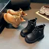 Botas para Niños Botas Martin para Niños 2026 Otoño/Invierno Nuevo Desfile de Moda Botas Cortas de Moda Botas Amarillas Grandes para Niños al Aire Libre Medianas/Grandes