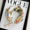 Colar de lenço de seda com pérolas e fecho magnético para mulheres, corrente fina para clavícula de verão, lenço pequeno retrô francês, lenço decorativo para o pescoço