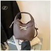 Bolsas de Mano Simples y Versátiles de Otoño e Invierno Nuevas Transfronterizas Bolso Tote Pequeño Nuevo 2025 Bolso Cubo de Gran Capacidad Bolso de Viaje