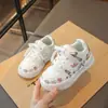 Zapatillas Deportivas Transpirables para Niños 2026 Primavera Nuevas Estilo Coreano Tenis de Caña Baja para Niñas Zapatos Casuales de Dibujos Animados con Suela Suave para Niños