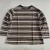 Camiseta retrô listrada de manga longa para mulheres, gola redonda respirável, caimento solto, top casual color-block com uma vibe artística