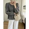 Camisa de diseño plisado con cuello redondo, chic de estilo francés y temperamento suave para mujer, top holgado y adelgazante de otoño 25551