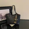 Bolsa Grande Capacidade Retrô Feminina 2026 Nova Casual Trabalho Deslocamento Bolsa de Ombro Única Simples Fashionable Bolsa Tote Texturizada