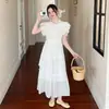 Vestido Doce de Verão 2026 Novo Estilo Coreano com Babados e Mangas Volumosas, Vestido Liso Feminino para Férias na Praia