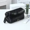Bolsa de tocador para hombre de PU al por mayor transfronteriza para viajes de negocios y viajes, bolsa de mano para maquillaje de negocios, bolsa de tocador, bolsa de almacenamiento