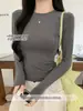 Camiseta de Manga Larga con Cuello Redondo y Estampado de Espina de Pescado K2808 Premium para Mujer, Camiseta Básica Versátil de Corte Ajustado para Otoño e Invierno