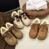 Zapatillas Retro de Entrenamiento Moral para Mujer Zapatos de Algodón Otoño e Invierno 2025 Nuevas Versátiles Zapatillas Casuales de Suela Blanda Zapatillas de Suela Gruesa con Forro de Felpa