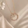 Colar estilo Chanel pequeno com padrão de losangos coco lua de gelo para mulheres banhado a ouro temperamento luxo leve alta qualidade joia corrente da clavícula para mulheres