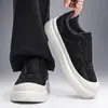 Nuevos Zapatos para Hombre Tallas Grandes Sin Cordones Persona Perezosa Suela Gruesa Caña Baja Zapatos de Tabla Superficie de Cuero Estudiante Slip-on Deportivos Casuales Zapatos de Moda