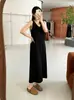 Conjunto en capas para mujer talla grande con un vestido largo de punto tipo camisola, colección otoño 2026, vestido tipo tank holgado para damas talla grande