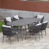 Conjunto de Mesa e Cadeiras para Pátio Externo Mobiliário de Lazer para Jardim e Villa Mesa e Cadeiras de Jantar em Rattan Trançado de Liga de Alumínio à Prova d'Água e Proteção Solar