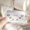 Brincos Estrela e Lua Mais Vendidos Japoneses e Coreanos para Mulheres, Conjunto de Seis Peças Flor e Borboleta, Brincos Modernos e Versáteis, Elegantes e de Luxo Leve