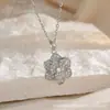 Colar Simples Versátil Rotativo, Gargantilha de Cobre com Pingente Não Desbota, Corrente Doce para Clavícula, Floco de Neve de Diamante Completo Inlay de Titânio Transfronteiriço